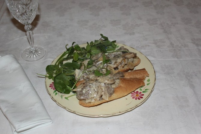 Steak with Mushrooms & Cornish Blue Sauce