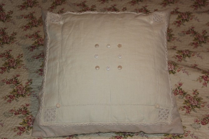 Old linen Cushion