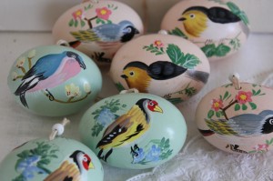 Shabby chic vintage Easter eggs 00476